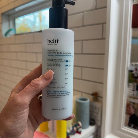 Belif Aqua Bomb Hydrating Body Moisturizer w skin brightening niacinamide - Picture 2 of 6